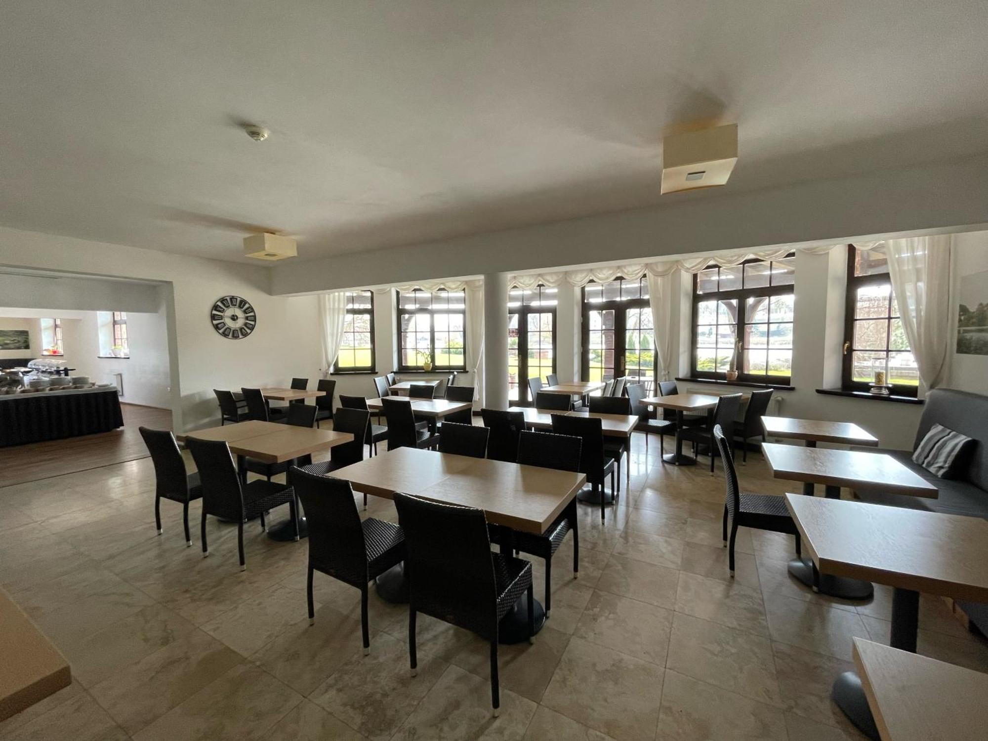 Stary Tartak Hotel Ilawa Luaran gambar